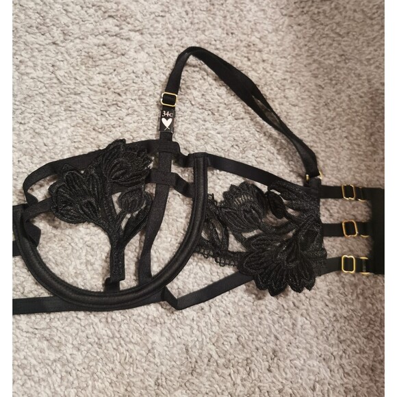 NWT Victoria's Secret Very Sexy Black Bra 34 C Floral New Hollow Out Lingerie - Picture 10 of 10